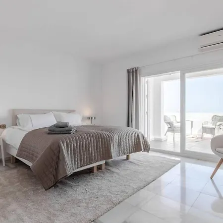 Дом отдыха Rooftop Terrace Infinity Pool Spacious Duplex Wifi *