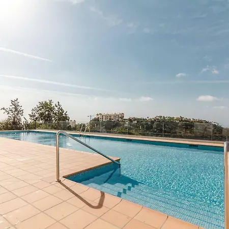 Rooftop Terrace Infinity Pool Spacious Duplex Wifi Holiday home *