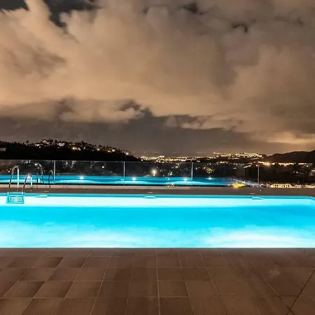 Holiday home Rooftop Terrace Infinity Pool Spacious Duplex Wifi